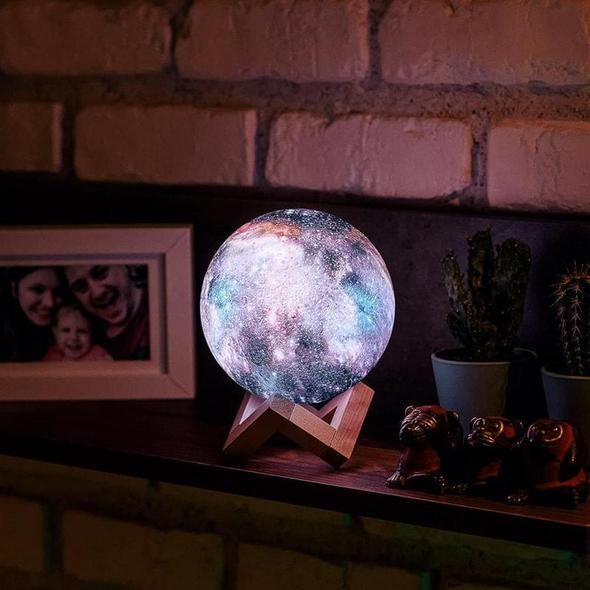 Luminária Lua 3D com controle - Planet Lamp™